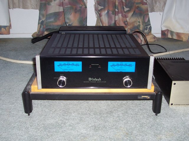 Now I replaced Conrad Johnson with MCintosh MC202