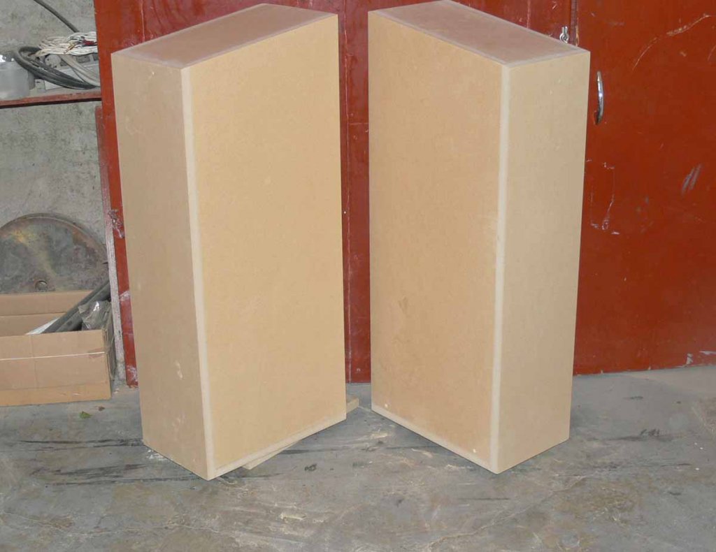 Rear baffles glued , trimmed, sanded