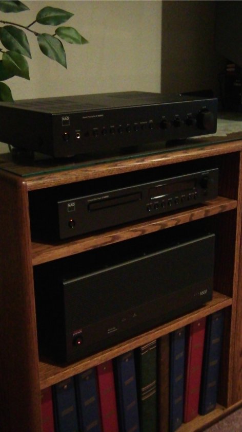 the heart of the matter: my simple, but good sounding stack - NAD 165 pre, NAD 565 cd/dac and Adcom 5500 amp