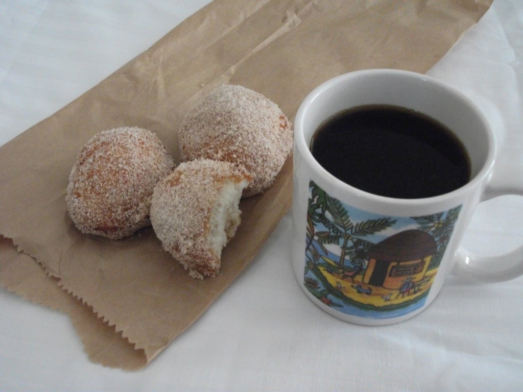 Ka'u Peaberry, with homemade Hawaiian Malasadas