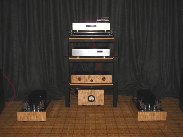 GR Research & Dodd Audio Shared a room. Dodd Battery Powered Preamp, Power Conditioner & 120 Monoblocks