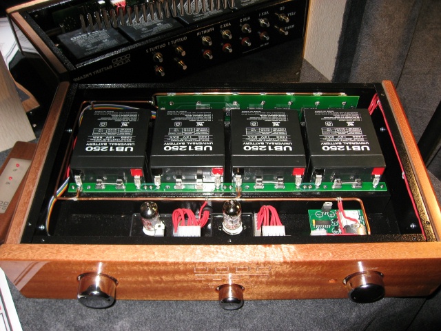 Inside the Dodd Battery Powered Preamp.