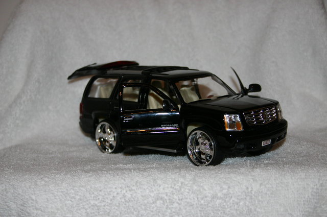 Model Escalade