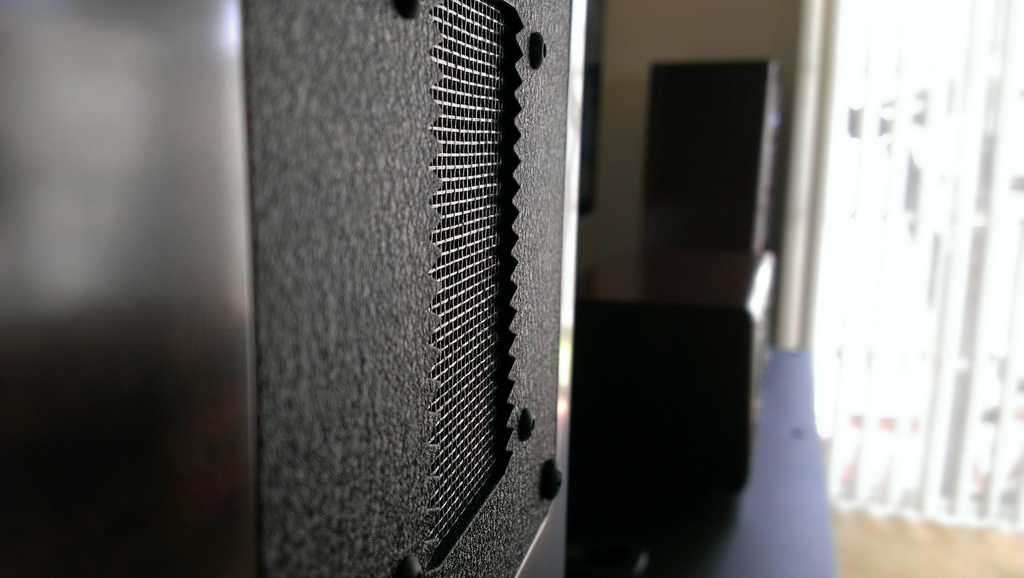 RAAL ribbon tweeter.