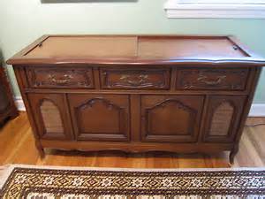 Old Stereo wood unit