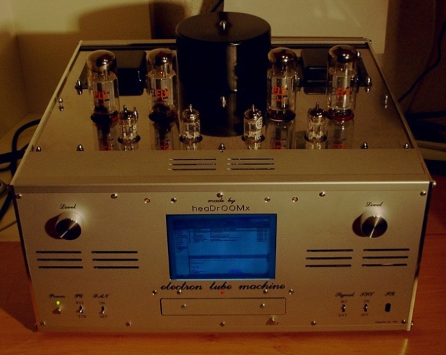 An integrated tube amp/HTPC. You see the monitor on the front - a 5