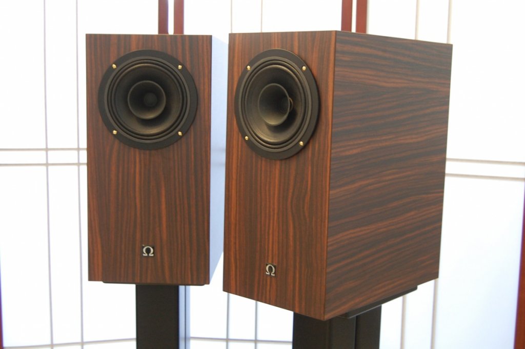 EKO Ebony Standmount using Model 7F drivers