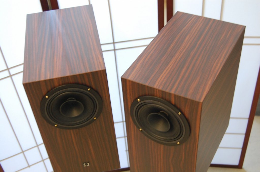 omega speaker systems model 7F 13