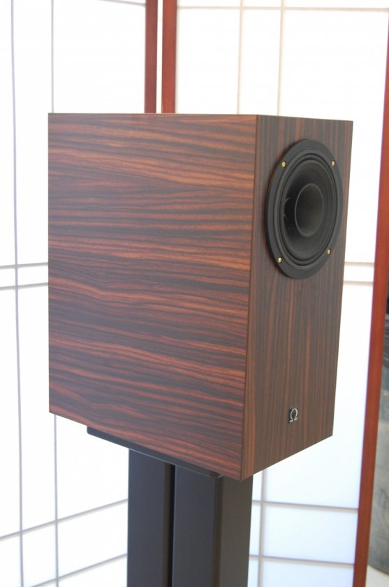 omega speaker systems model 7F 5