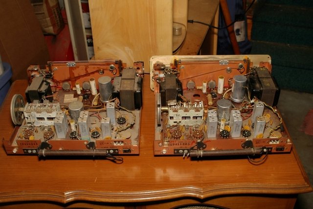 TWINS ! Steelman Integrated PP EL84 Amplifiers with tuner & phono - one from a garage sale console, the other discovered on Ebay. c. 1956 - circuit boards (and I'm assuming iron) made by Harman Kardon. Waiting for a recap . . .