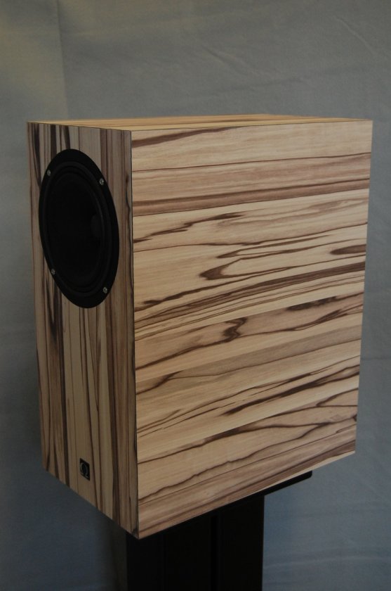 omega speaker systems rs7 88