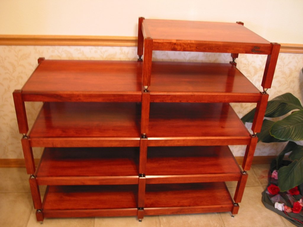 Audio Elegance Dakota 4.5 tier in Cognac.aspx