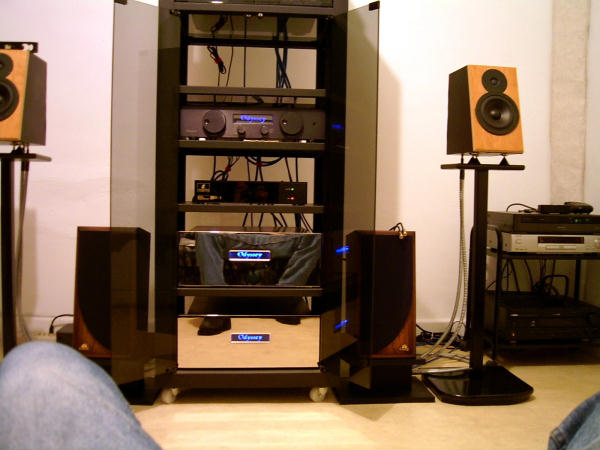 Please don't laugh I know I need bigger speakers but these small ones sound lovely.. let me save som dollars and get a pair of Loreleis... - My system circa 2002