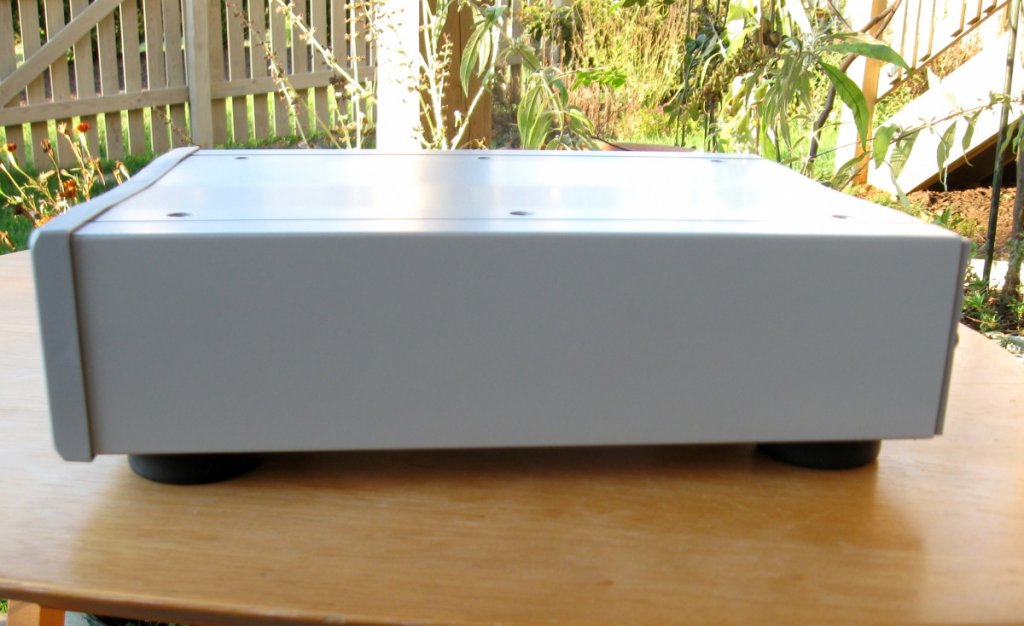 Rega DAC side 2