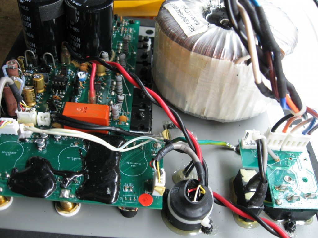 E) Q304gds volts are; 40v, 22v, 40v.
Q 305gds Volts are; -40v, -22v, -40v.