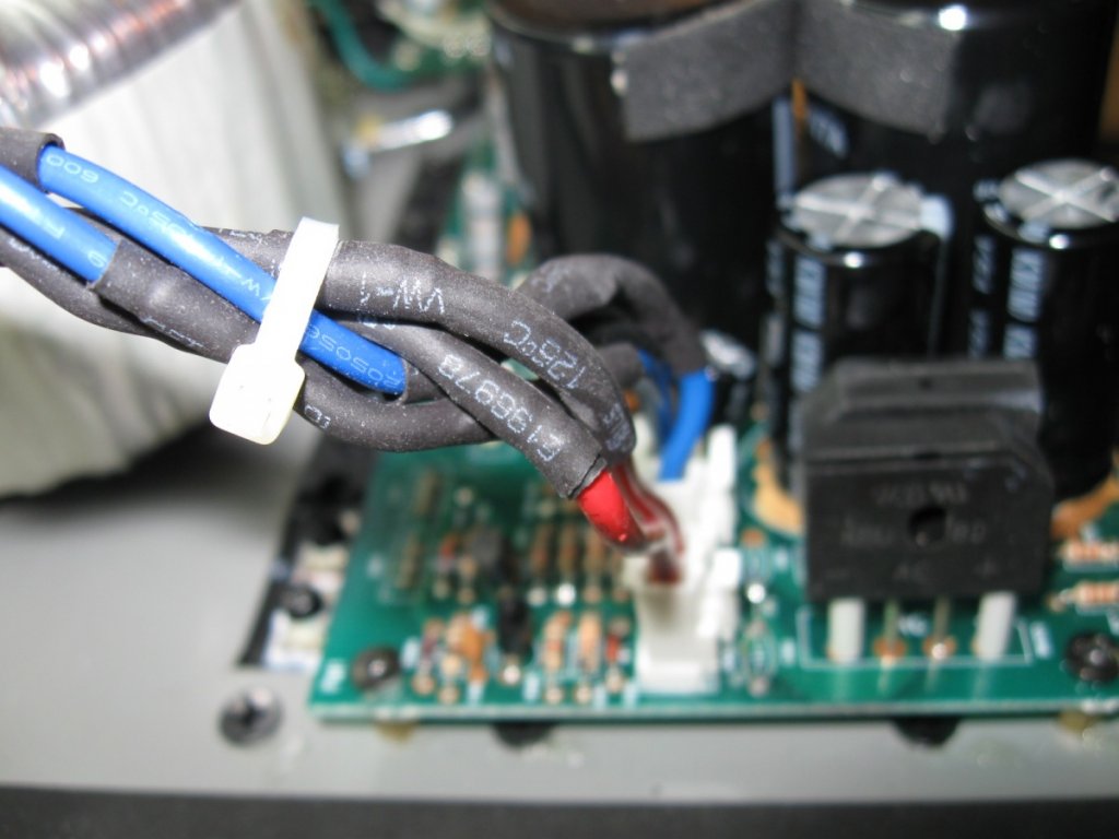Filter boards volts on connector are: ellow: 15v, White: 15v, Red: udio, Black :shield and ground.