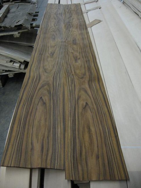 Santos Rosewood Veneer - Santos Rosewood Veneer