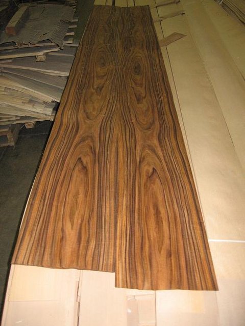 Santos Rosewood Veneer - Santos Rosewood Veneer
