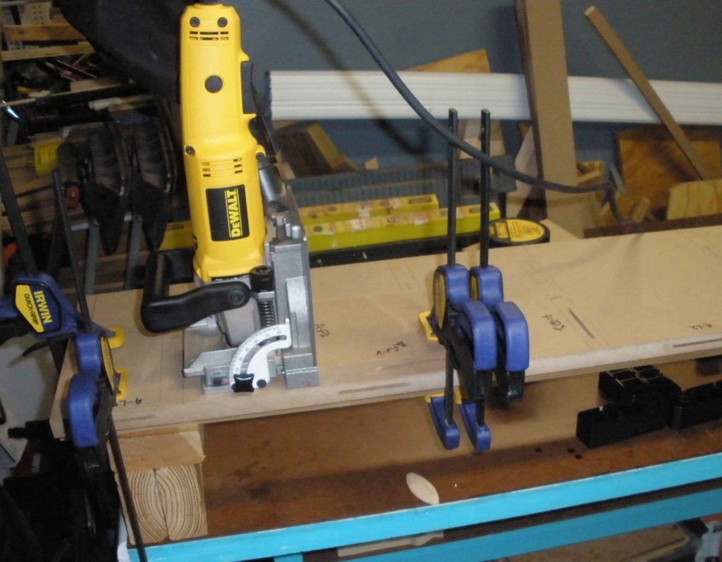 N 3-Biscuit-Slot-Cutting-1