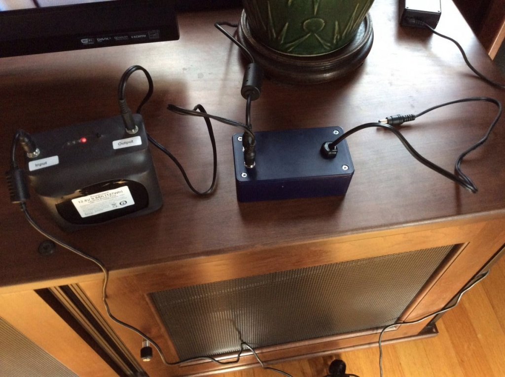 Y-PWR hot swap power adapter.