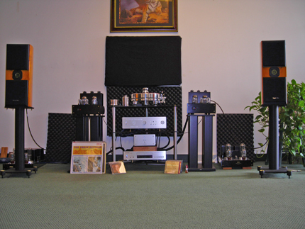 Main Reference system - Here is one of the systems that gets the most use.
*Bella EXtreme 60 mono blocs
*Adagio Jr. Loudspeakers
*Mod Wright SWLP with tube rectified power supply
*Acoustic Solid - Solid Machine Small turntable
*Jolida Custom Level 2 CD player
