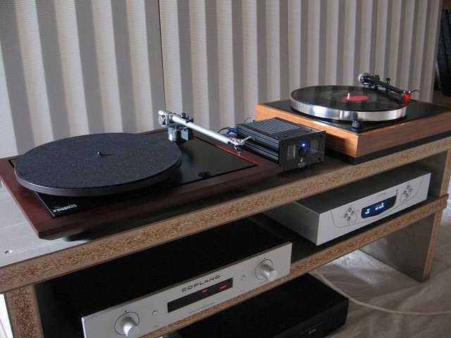 TAAS Vinyl Expose