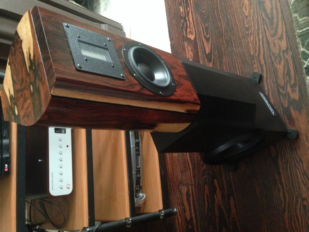Sundogs on Vapor integrated woofer stands.