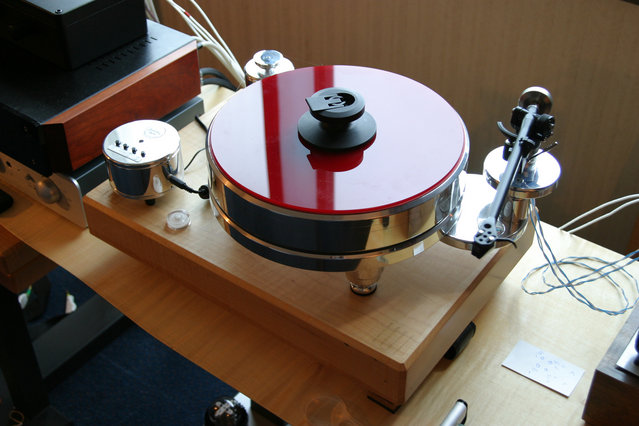 Black Swamp Audio Room - Acoustic Solid turntable.