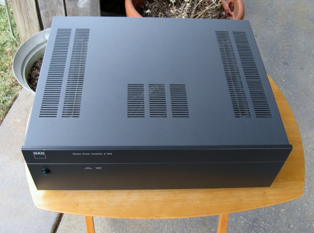 NAD 270 top