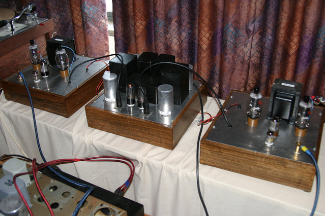 AK Member Room - Mr Classicman - Homemade tube monoblocks with outboard power supply.