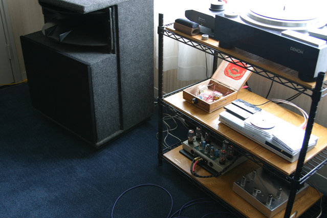 AK Member Room - Squidward - Electrovoice Century 3 speakers, modded ST70 amp, DIY autoformer based passive pre built into a cigar box, and Toshiba DVD player.