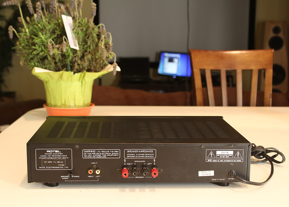 RS-970BX-back-web