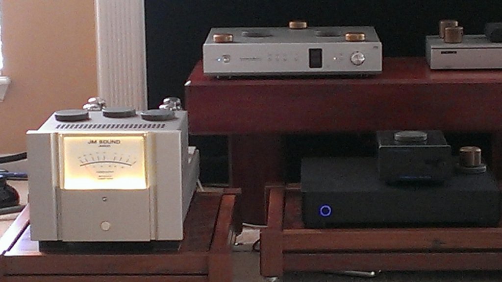 Luxman DA-06 DAC - CAPS 3 Carbon transport