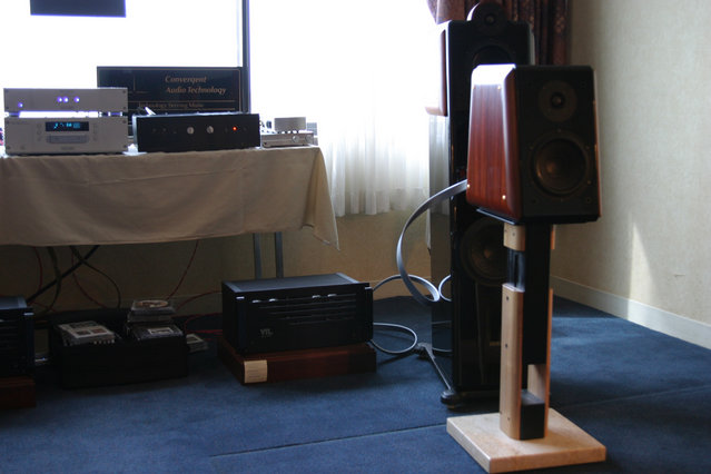 Arthur's Audio Room - Usher X-718 monitors, VTL monos, CAT pre, Musical Fidelity digital ... these speakers sound great for the price.