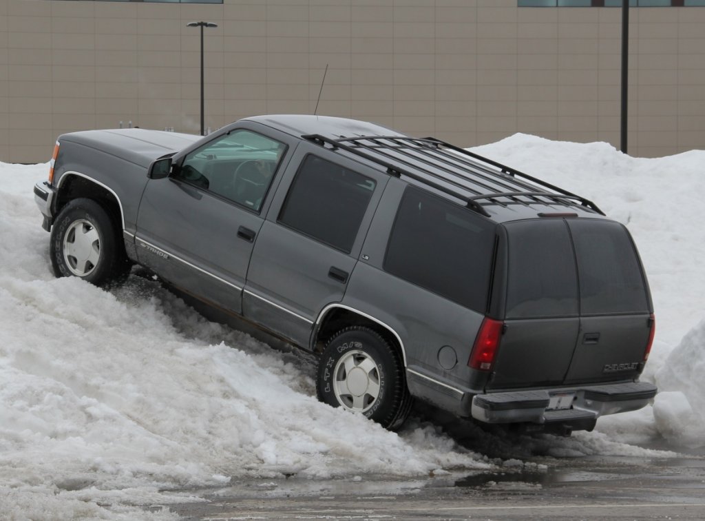 Parallel Park here is a _itch!