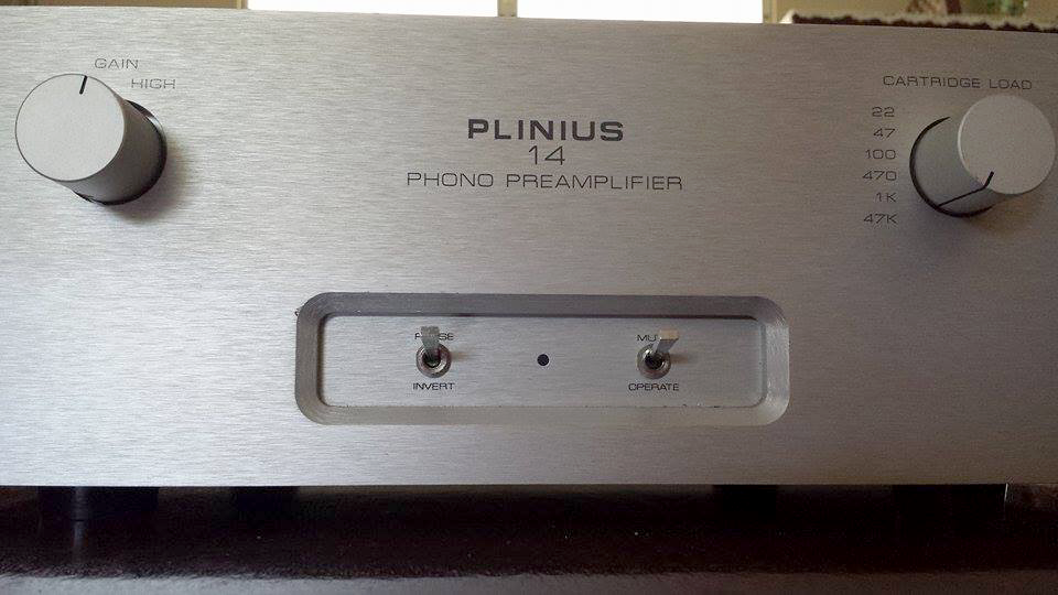Plinius M14 phono stage front panel
