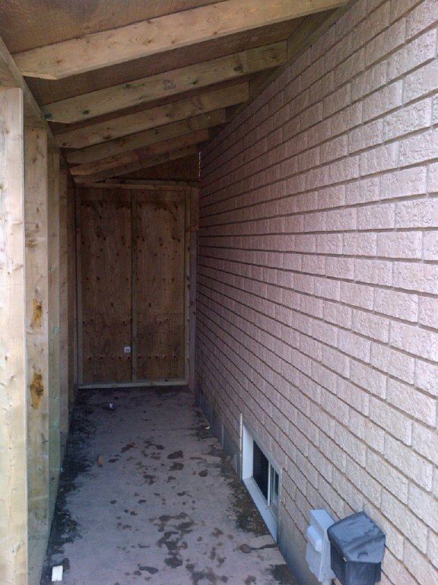 New shed at side of house 1