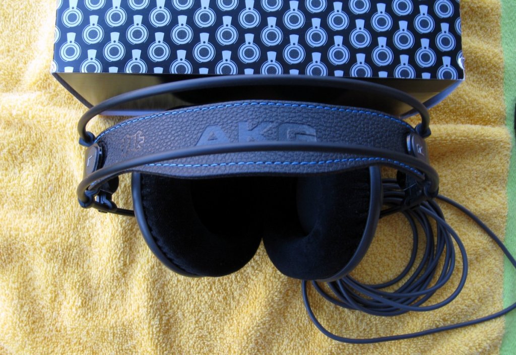 AKG 5
