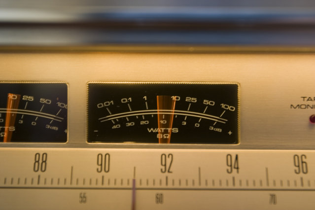 Pioneer SX-780 - Meter close up