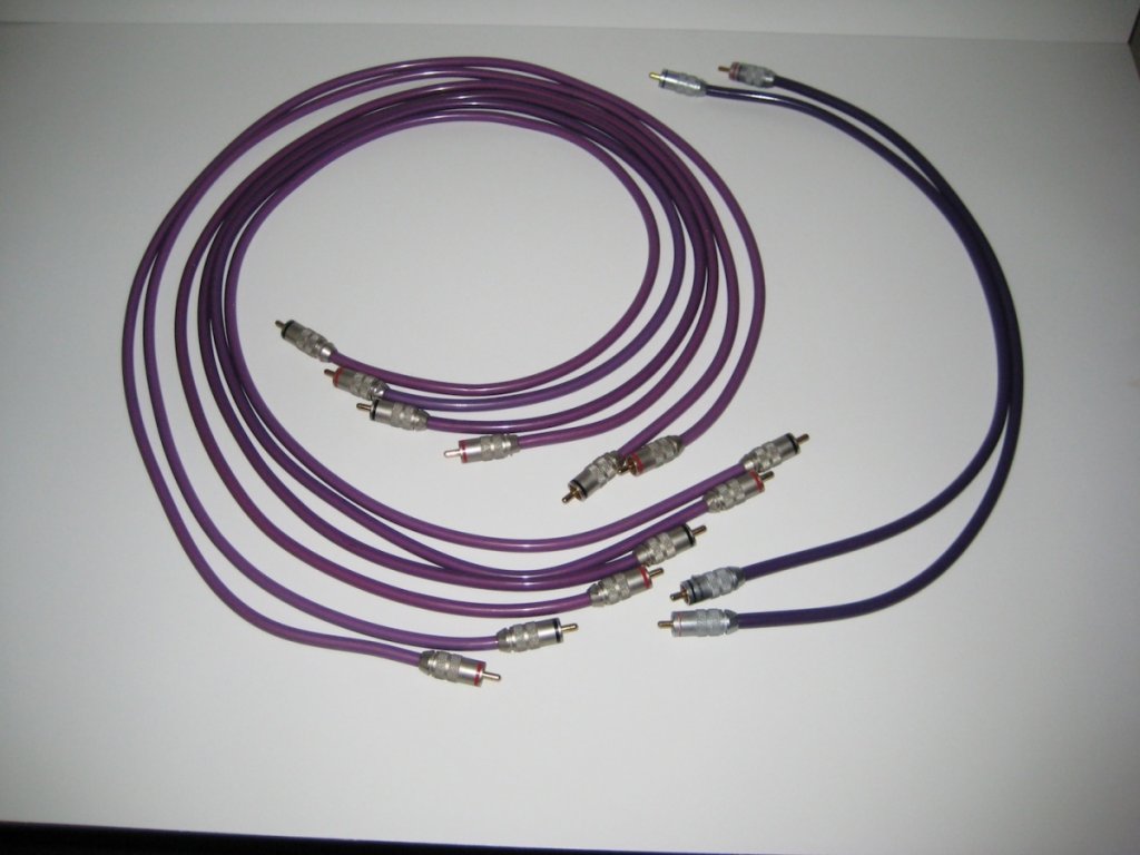 Luminous RCA Cables