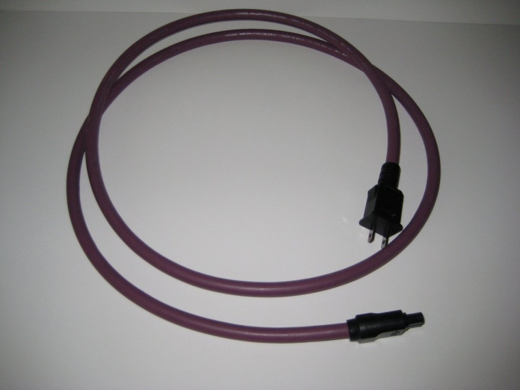 Oyaide PA-22ZX (C7) ac cable